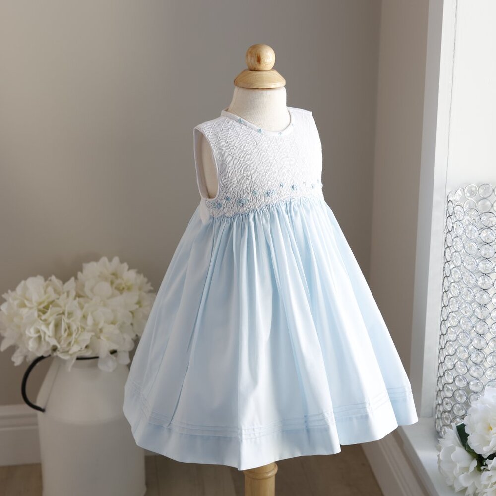 Smocked Blue & White Dress Embroidery Pin Tucks Luli & Me Spring Summer NWT - Picture 2 of 6